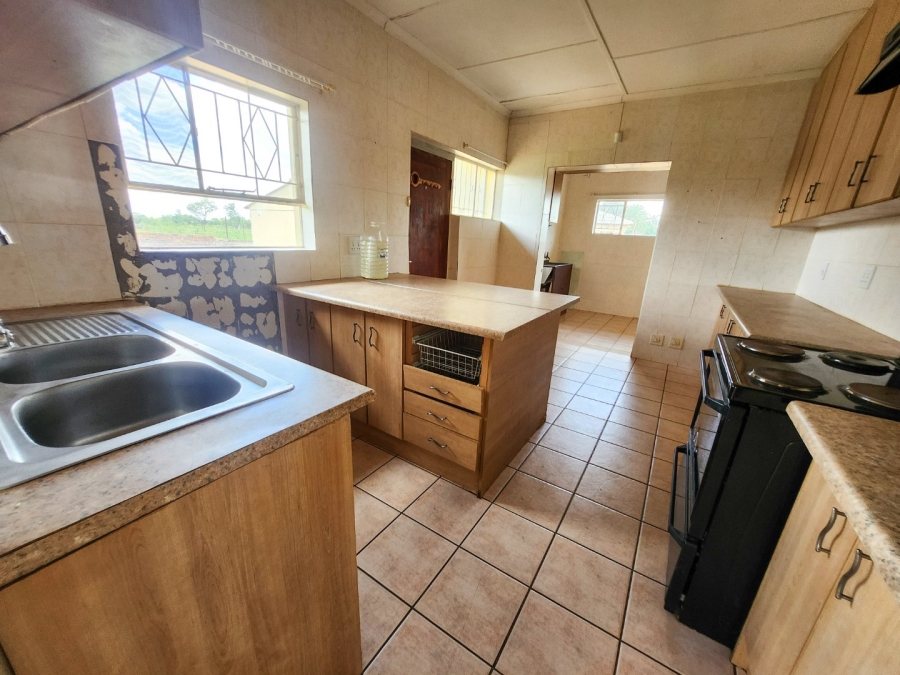 3 Bedroom Property for Sale in Hartbeesfontein North West